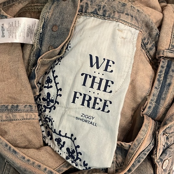 WE THE FREE Ziggy Shortalls Loose Fit Jumpsuit in Peach size L - Picture 13 of 14